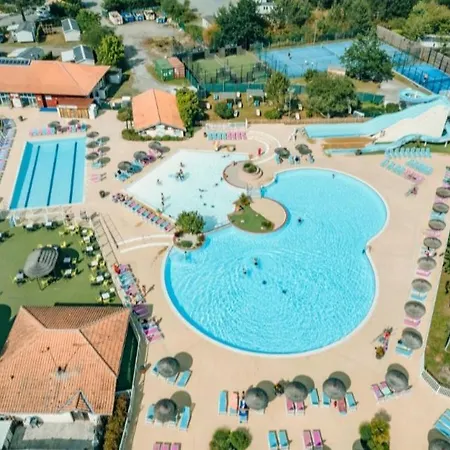 Campeggio Mobilhome 526 3ch/2sdb Camping 4* La Réserve Siblu